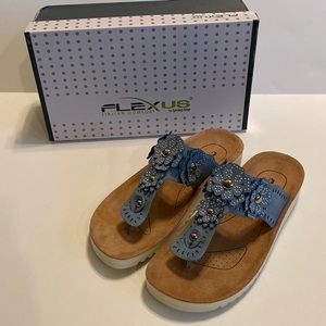 Flexus by Spring Step SZ 8 1/2 Bayview Sky Thong Sandals Flip Flops NIB